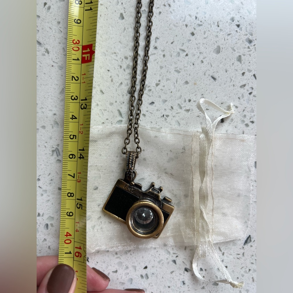 Vintage Style Black and Gold Camera Pendant - Picture 7 of 11